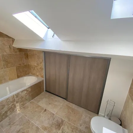 Brand New 4 Bedrooms 4 Bathrooms Heart Of Apartment